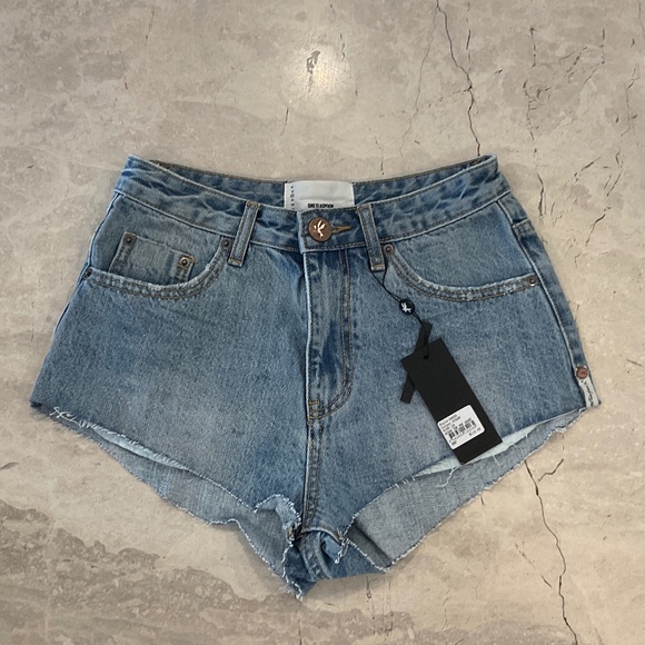 One Teaspoon Pants - ONE TEASPOON DENIM SHORTS - SIZE 24